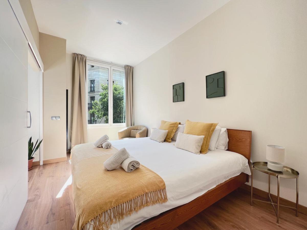 Stay U-Nique Apartments Fontanella Barcellona Esterno foto